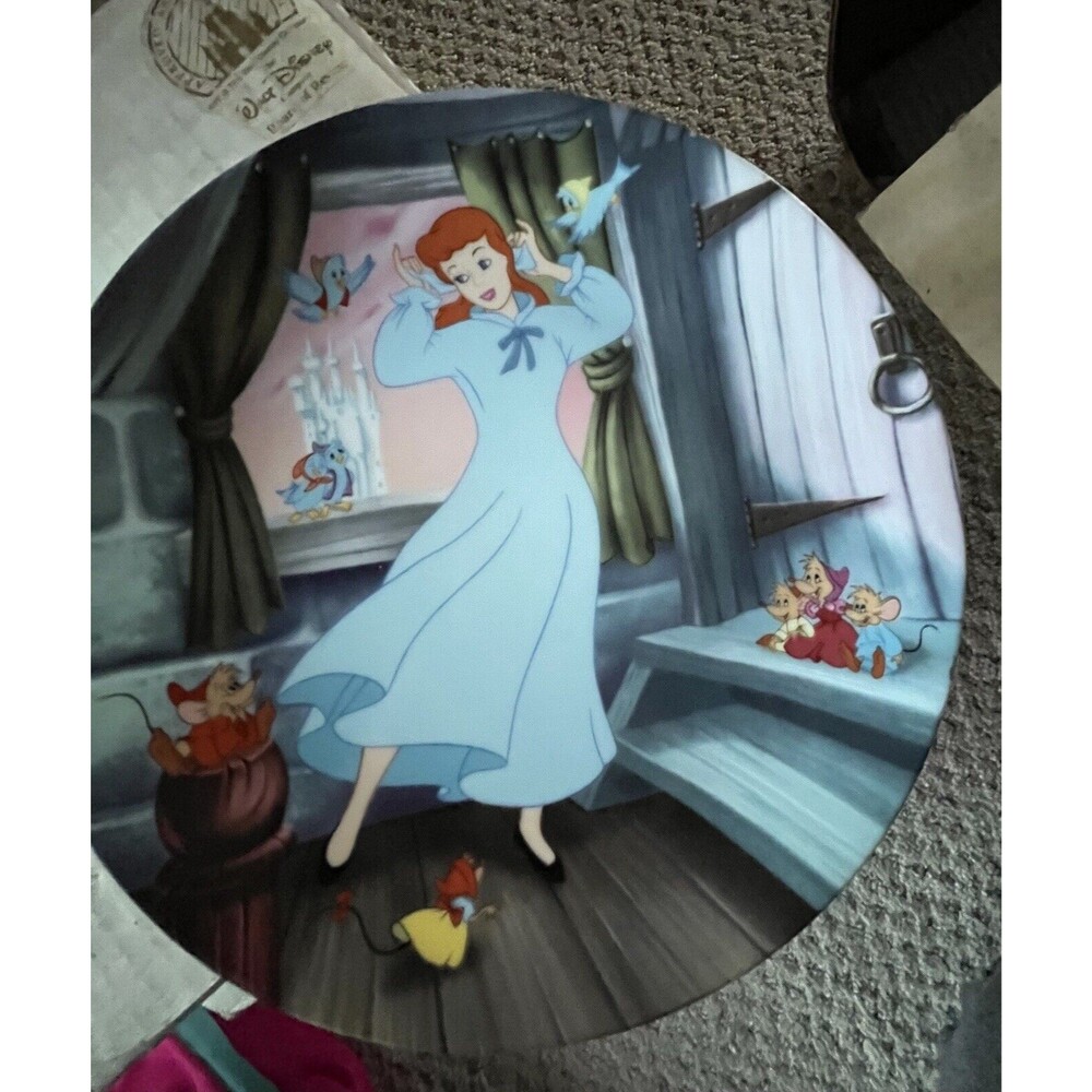 Disney Collector Plate Cinderella A Dream is a Wish Your Heart Makes COA Knowles